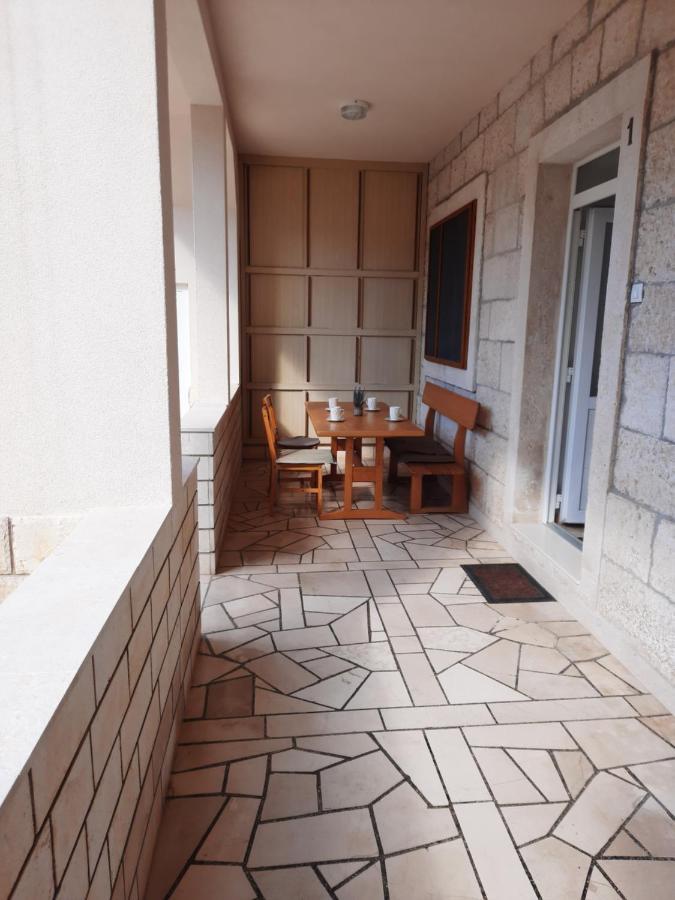 Apartments Villa Beba Komiža المظهر الخارجي الصورة