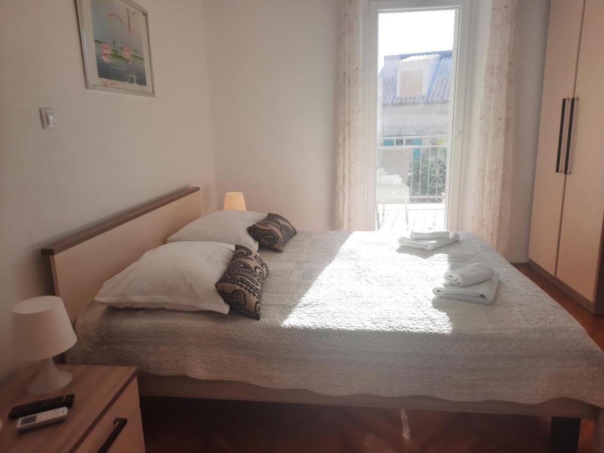 Apartments Villa Beba Komiža المظهر الخارجي الصورة