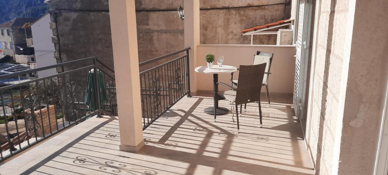 Apartments Villa Beba Komiža المظهر الخارجي الصورة