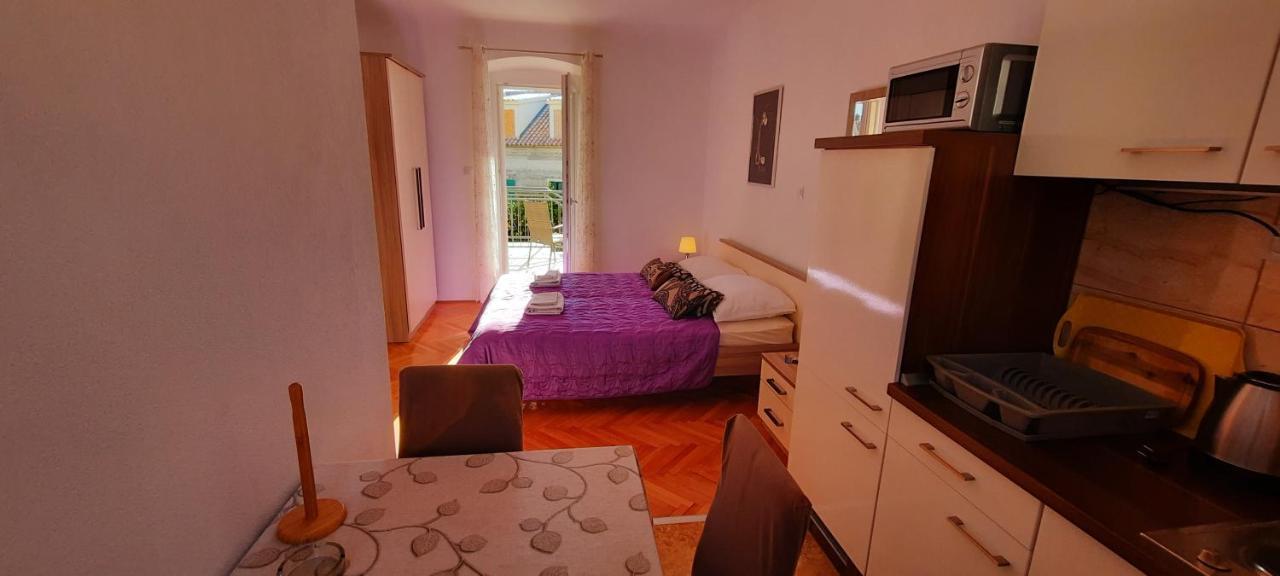Apartments Villa Beba Komiža المظهر الخارجي الصورة