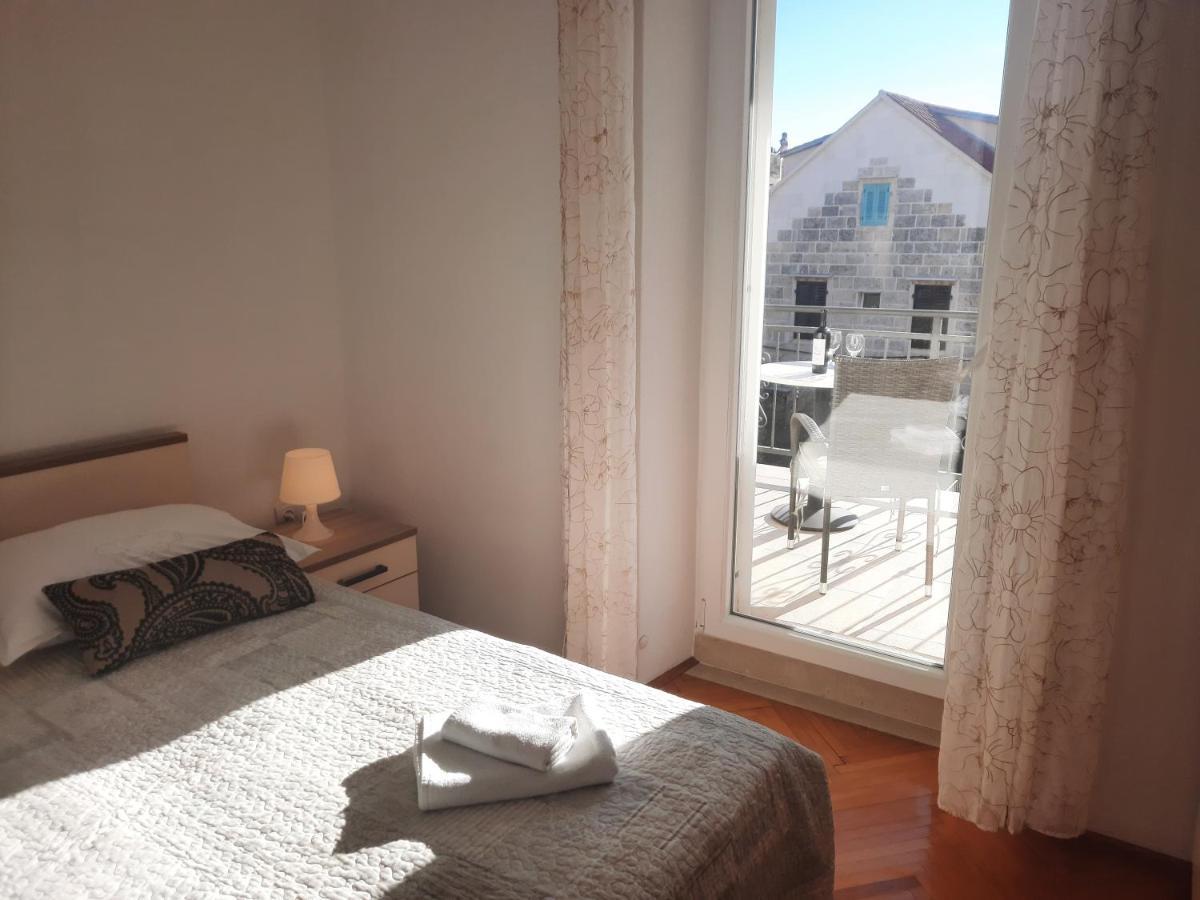 Apartments Villa Beba Komiža المظهر الخارجي الصورة