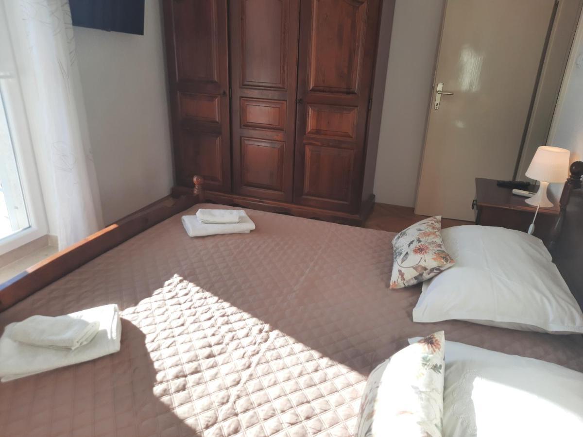 Apartments Villa Beba Komiža المظهر الخارجي الصورة