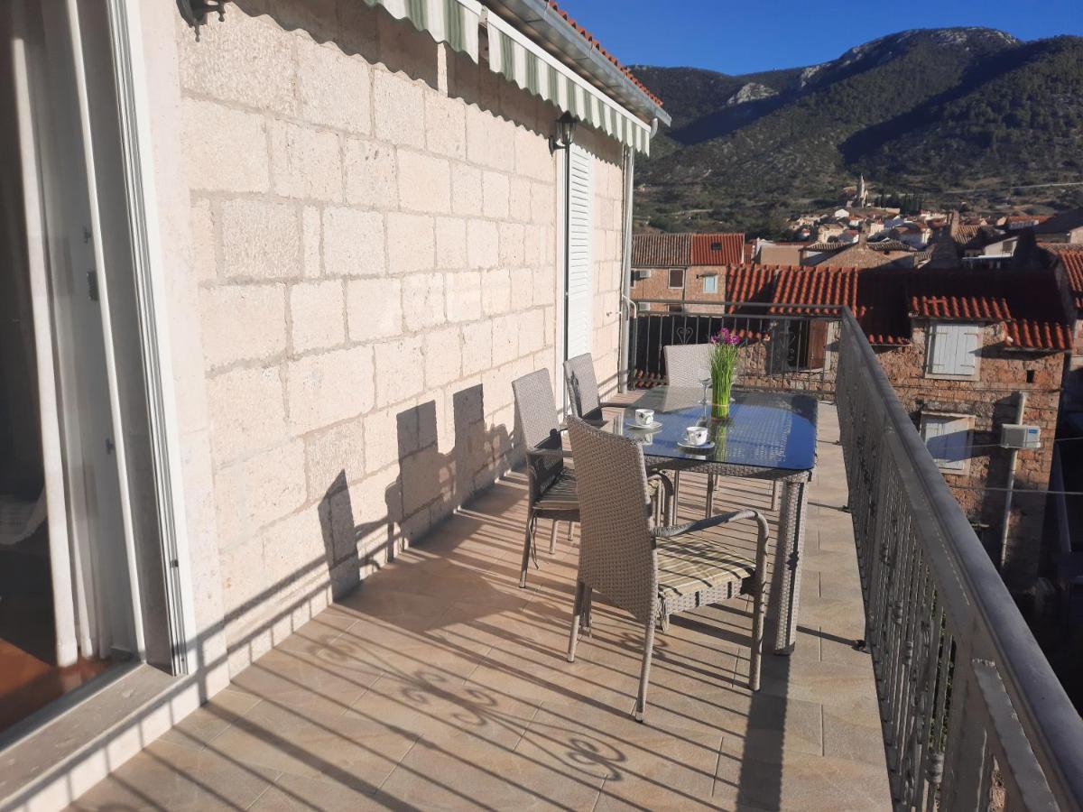 Apartments Villa Beba Komiža المظهر الخارجي الصورة